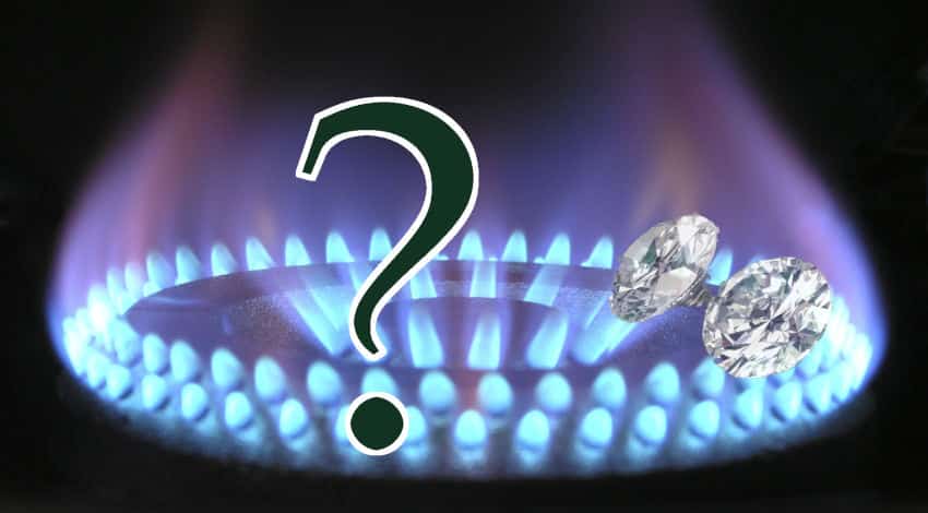 How much heat does it take for a diamond to burn