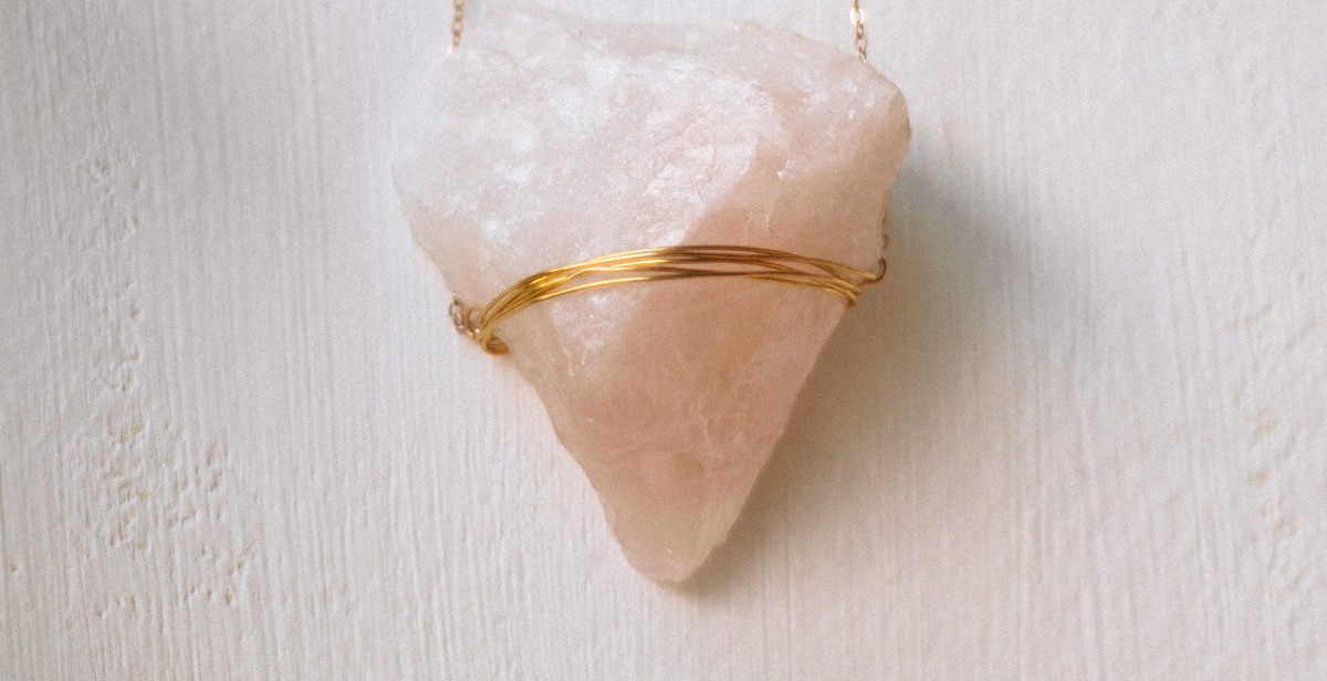 incorporating healing crystals into jewelry